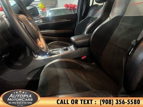 Used 2018 Jeep Grand Cherokee Trailhawk AWD/4WD image 8