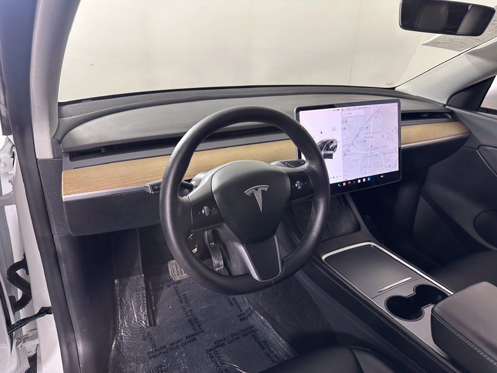 Used 2022 Tesla Model Y Long Range AWD/4WD image 16