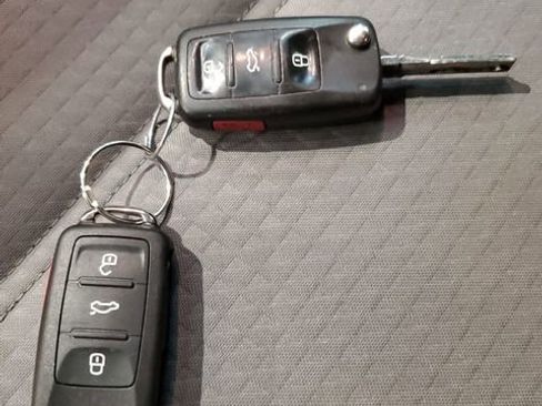 Used 2017 Volkswagen Jetta S image 31