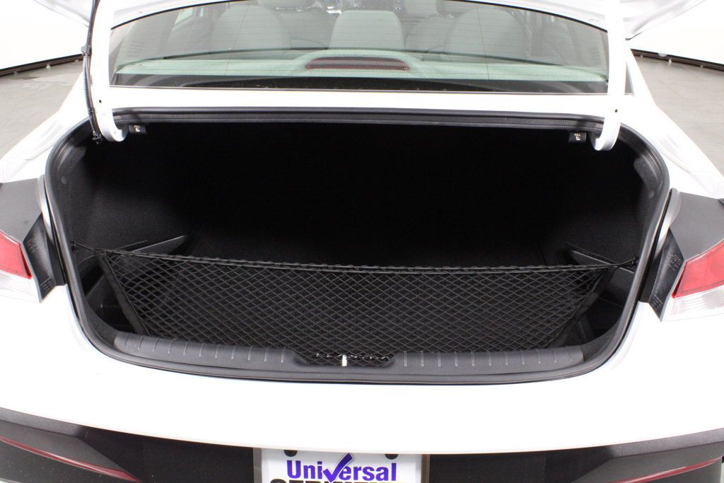 Certified 2025 Hyundai Elantra Sport FWD image 18