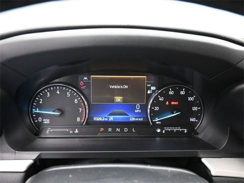 Used 2024 Ford Explorer XLT image 19