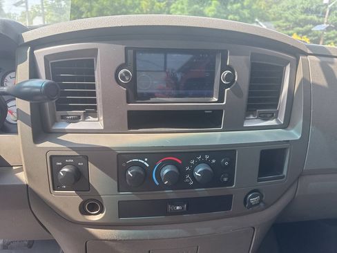 Used 2006 Dodge Ram 1500 Truck SLT AWD/4WD image 6