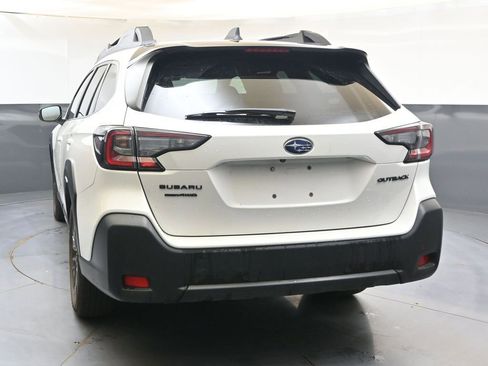 Certified 2025 Subaru Outback Onyx Edition AWD/4WD image 4