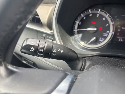 Used 2020 Toyota Highlander XLE image 15