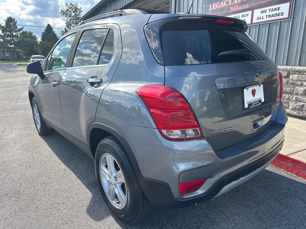 Used 2019 Chevrolet Trax LT w/ LT Convenience Package AWD/4WD image 3