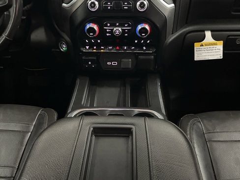 Used 2022 GMC Sierra 3500 Denali image 22