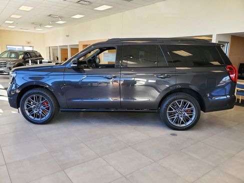 New 2025 Ford Expedition Platinum w/ Stealth Performance Package image 7