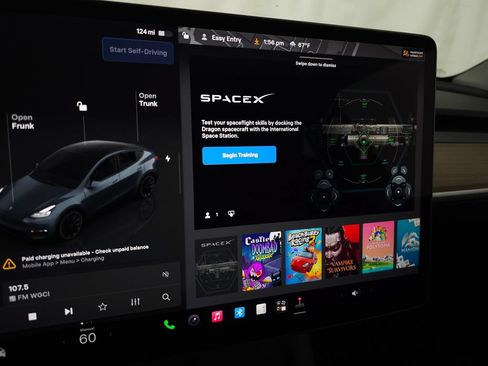 Used 2024 Tesla Model Y Long Range AWD/4WD image 29