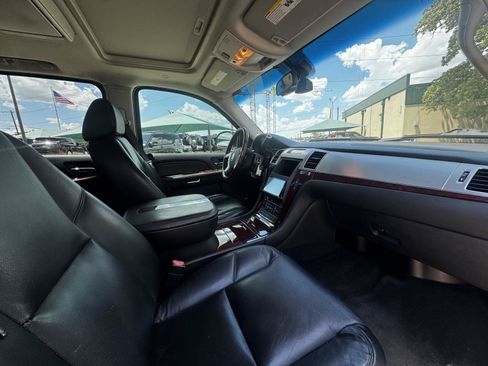 Used 2008 Cadillac Escalade EXT AWD/4WD image 13