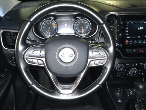 Used 2020 Jeep Cherokee Limited image 22