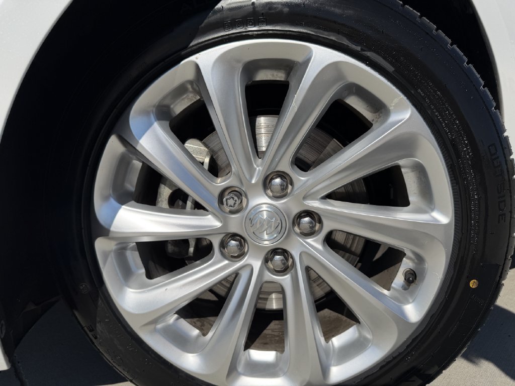Used 2016 Buick LaCrosse Leather w/ Experience Buick Package FWD image 9