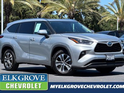 Used 2021 Toyota Highlander XLE