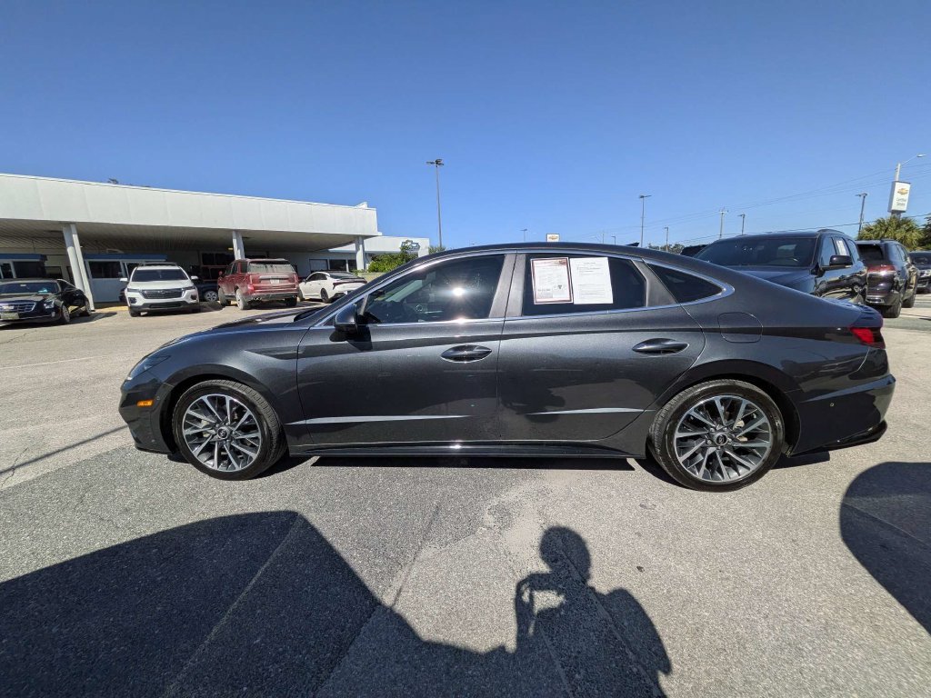 Used 2023 Hyundai Sonata Limited w/ Preferred Accessory Package FWD image 4