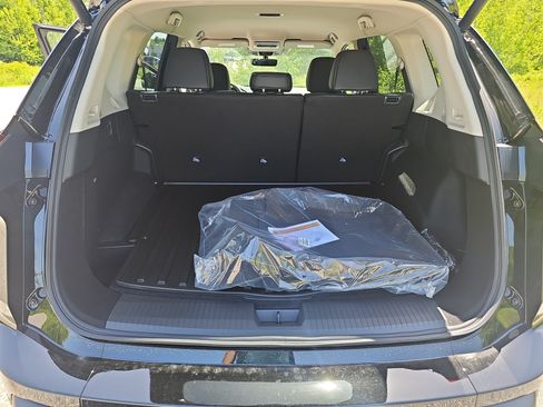New 2026 Nissan Rogue SV AWD/4WD image 16