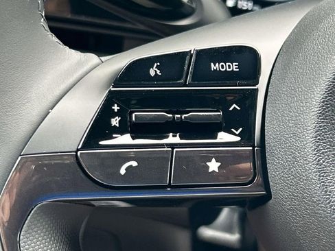 New 2025 Hyundai Elantra SEL image 21