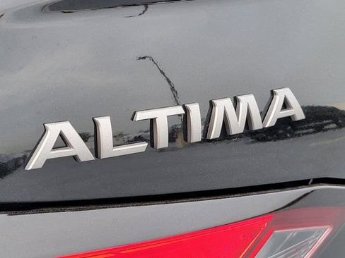 New 2026 Nissan Altima 2.5 SR w/ SR Premium Package FWD image 9