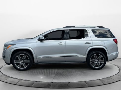 Used 2019 GMC Acadia Denali w/ Technology Package image 4