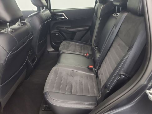 Used 2025 Mitsubishi Outlander SE AWD/4WD image 21
