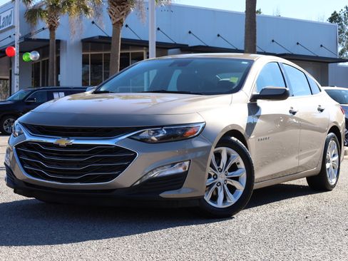 Used 2024 Chevrolet Malibu LT image 1