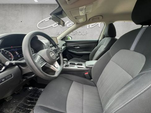 Used 2024 Nissan Sentra SV FWD image 19