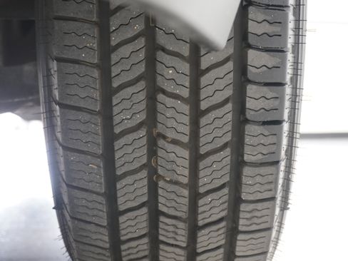 Used 2018 Chevrolet Express 2500 w/ Driver Convenience Package image 20