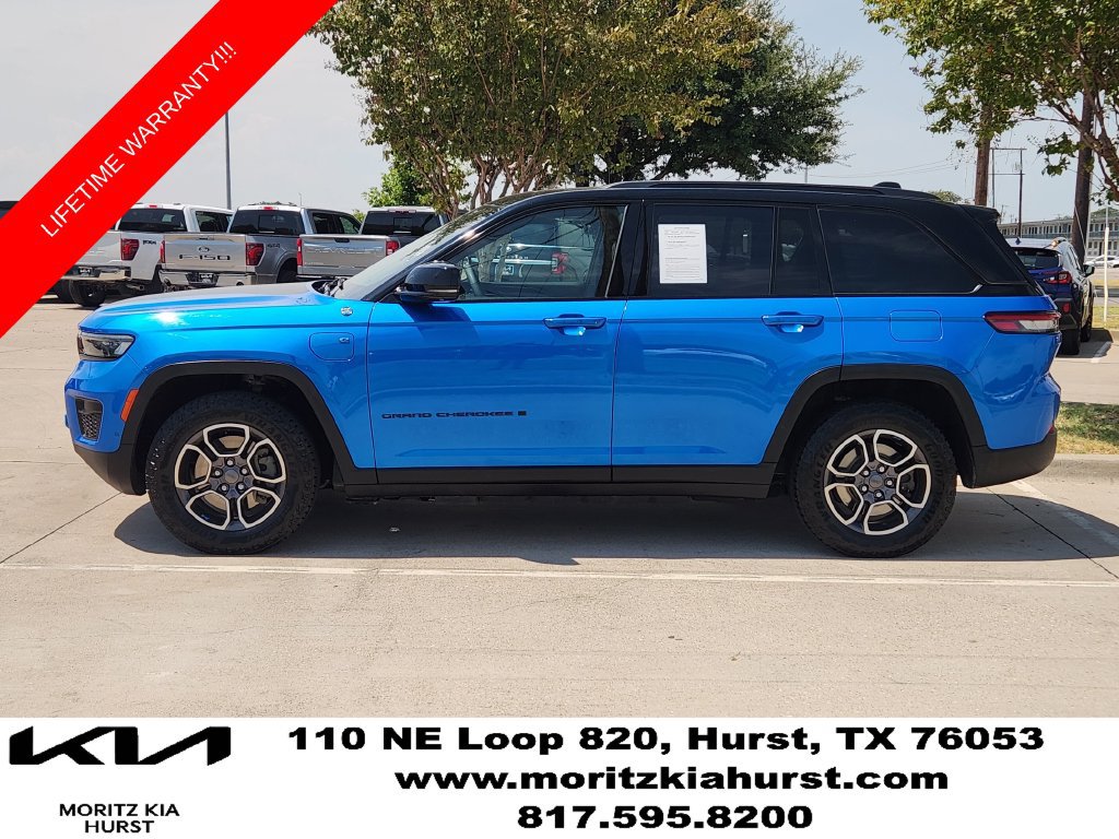 Used 2023 Jeep Grand Cherokee Trailhawk 4xe AWD/4WD image 12