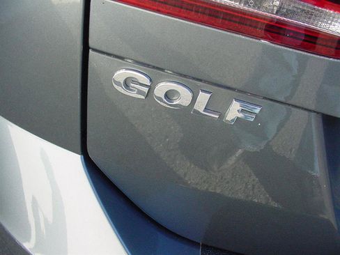 Used 2015 Volkswagen Golf SE image 38