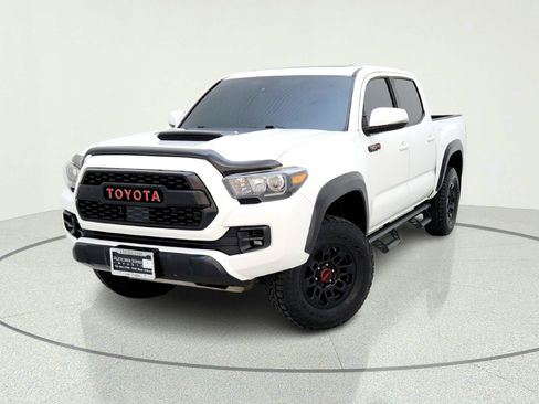 Used 2019 Toyota Tacoma TRD Pro image 2