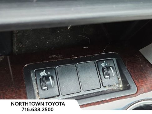 Used 2014 Toyota Camry XLE image 15