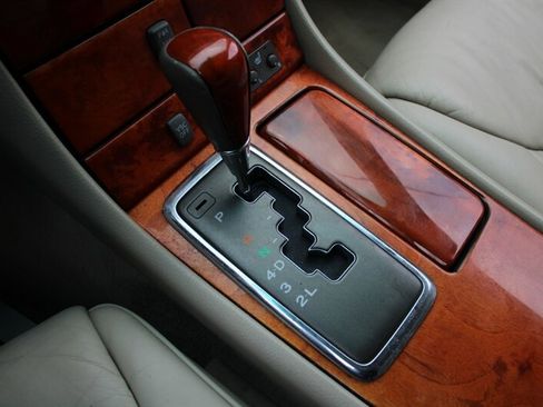 Used 2001 Lexus LS 430 image 8