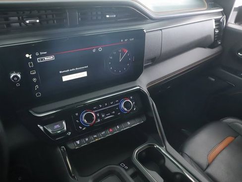 Used 2024 GMC Sierra 2500 AT4 w/ AT4 Premium Plus Package image 28