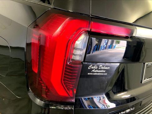 Used 2025 GMC Yukon Denali AWD/4WD image 28
