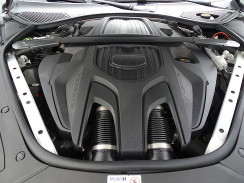Used 2022 Porsche Panamera Platinum Edition RWD image 22