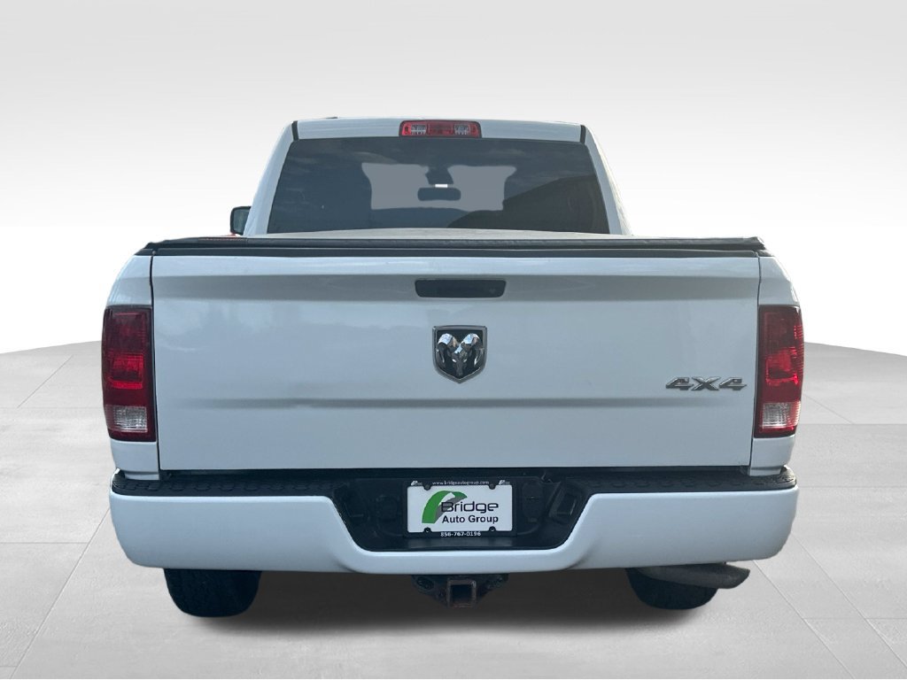Used 2017 RAM 1500 Express AWD/4WD image 6