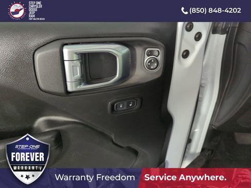 Used 2023 Jeep Wrangler Unlimited w/ Cold Weather Group AWD/4WD image 18