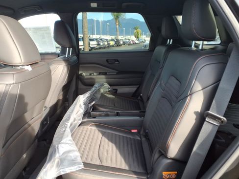 New 2025 Nissan Pathfinder Rock Creek image 10