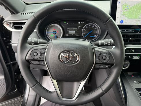 Used 2024 Toyota Venza Nightshade AWD/4WD image 13