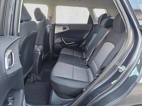 Used 2024 Kia Soul LX w/ Option Group 015 image 17