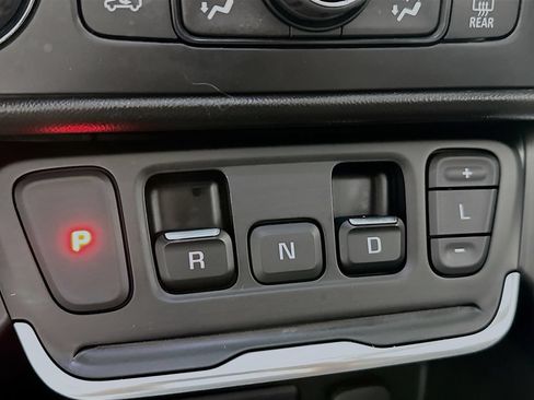 Used 2020 GMC Terrain SLE w/ Driver Convenience Package AWD/4WD image 20