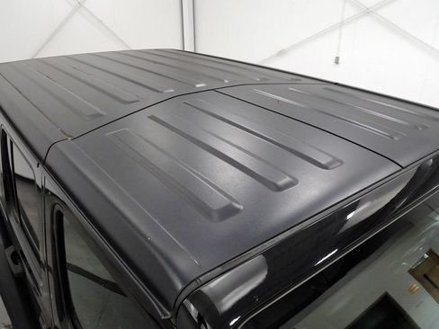 Used 2021 Jeep Wrangler Unlimited Rubicon AWD/4WD image 40