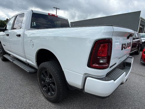 Used 2025 RAM 2500 Big Horn AWD/4WD image 10