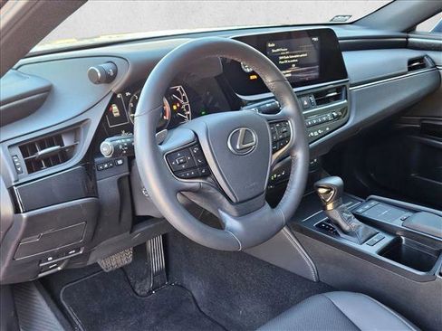 Used 2022 Lexus ES 350 w/ Premium Package image 10
