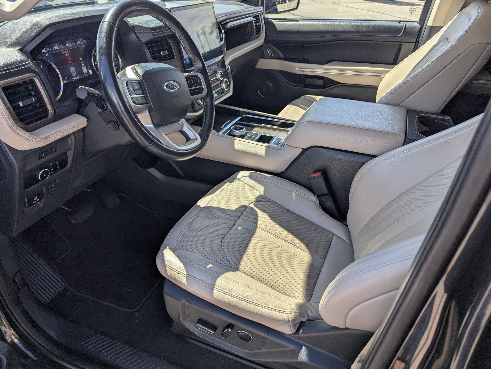 Certified 2024 Ford Expedition Limited RWD image 10