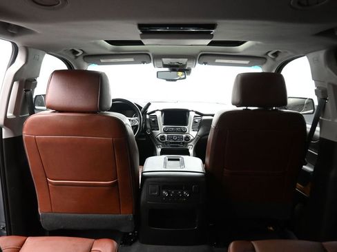 Used 2019 Chevrolet Suburban Premier w/ Premier Plus Edition AWD/4WD image 41