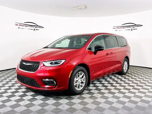 New 2025 Chrysler Pacifica Select FWD image 4