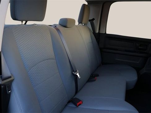 Used 2018 RAM 2500 Tradesman w/ Chrome Appearance Group image 12