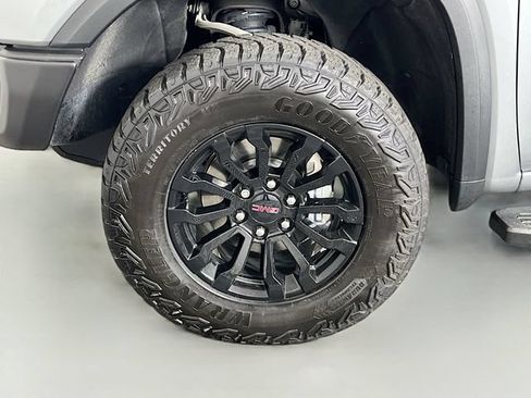Used 2023 GMC Sierra 1500 AT4X AWD/4WD image 30
