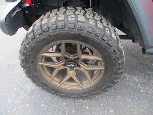 Used 2021 Jeep Wrangler Unlimited Rubicon image 12