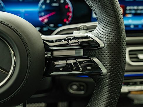 New 2026 Mercedes-Benz GLS 450 4MATIC image 21