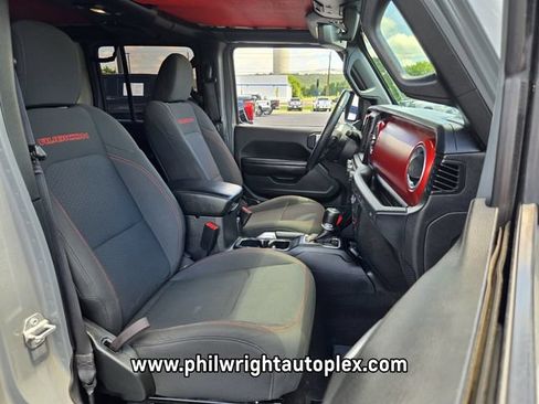 Used 2018 Jeep Wrangler Unlimited Rubicon AWD/4WD image 23